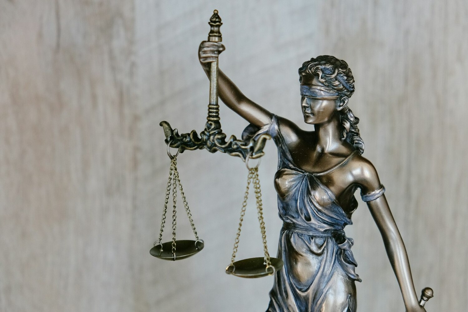 Шифрование AES-256 и соответствие 152-ФЗ/GDPR — никаких штрафов.