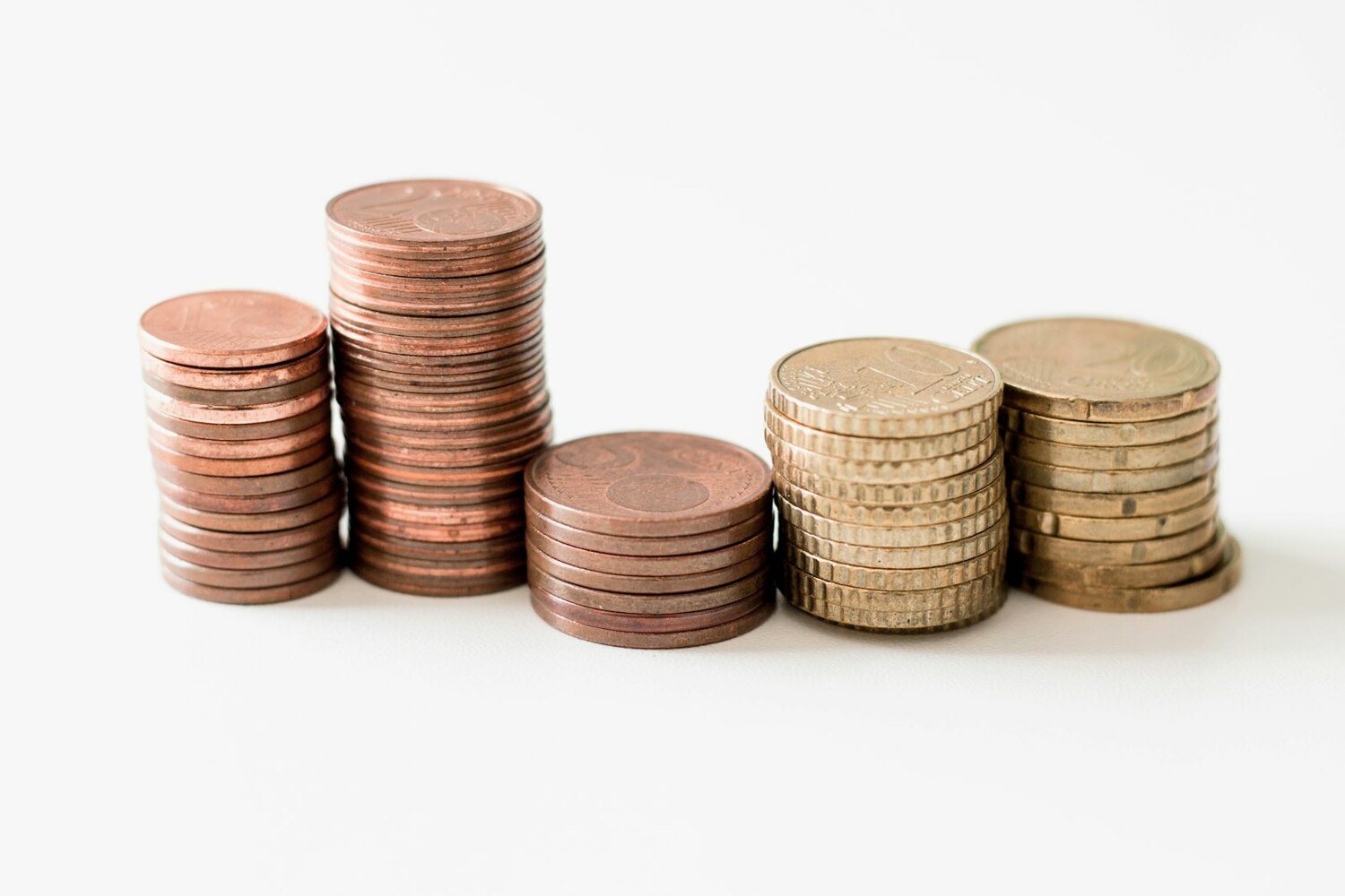Результат: Конверсия в продажи выросла на 18%.